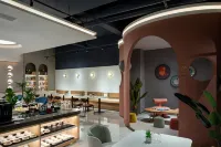 Chocolate Hotel (Changsha Wuyi Square Yuanjialing Subway Station)