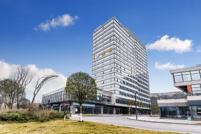 IU hotel(Chongqing Tiaodeng Industrial Zone Store) Hotels near Huayan Zhiyuan Fuwu Theme Park