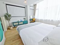 上海又见林涧客栈 - 若思舒适投影大床房