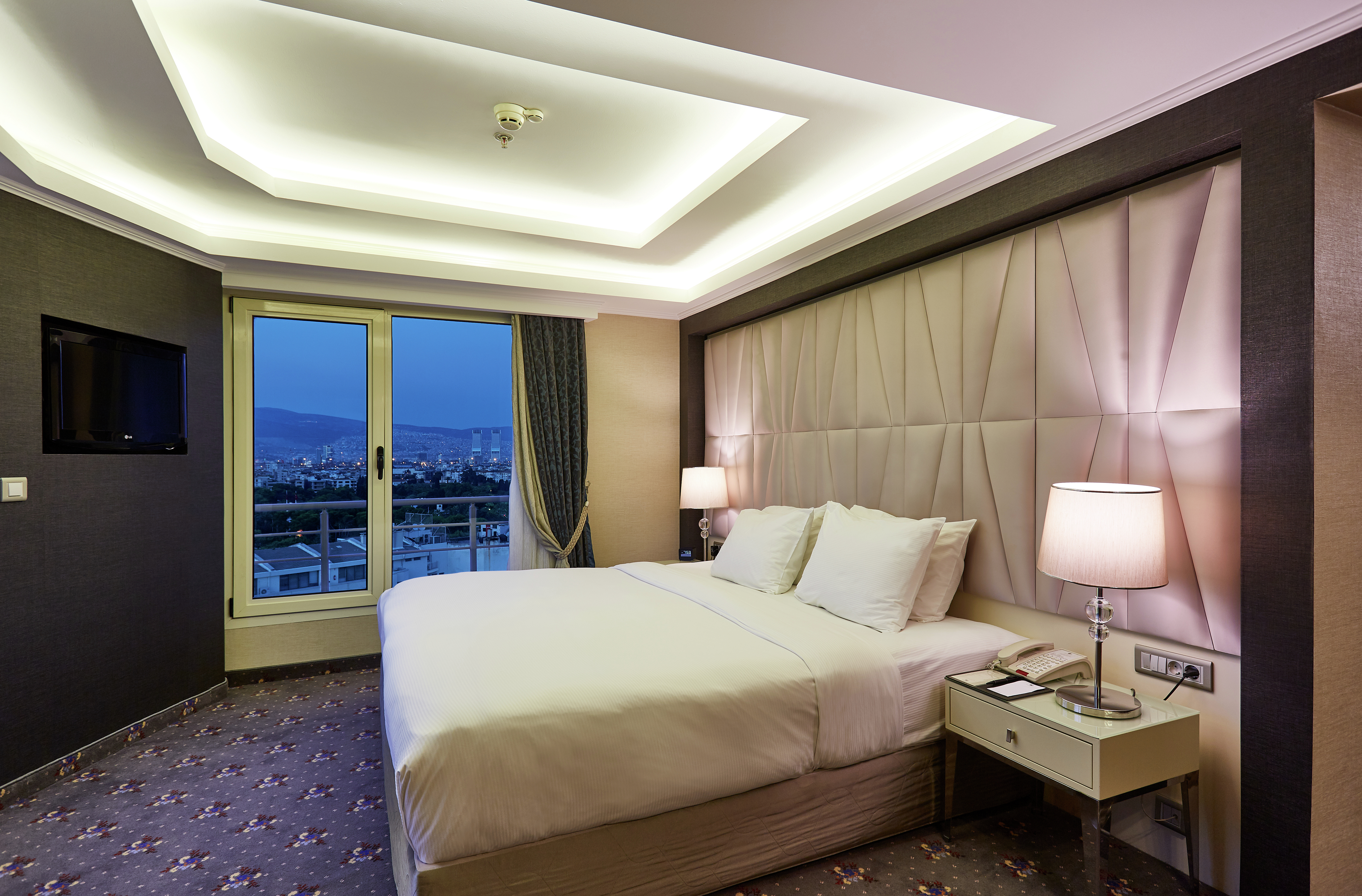 DoubleTree by Hilton Izmir - Alsancak