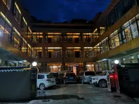 Niegan Dawa Hotel