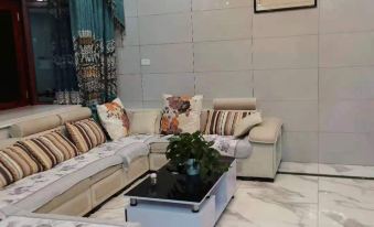 Wugongshan Huaxuege Homestay