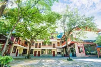 Dujiangyan Diexiyuan Homestay Hotels near Longchixiang Village Passenger Transport Terminal