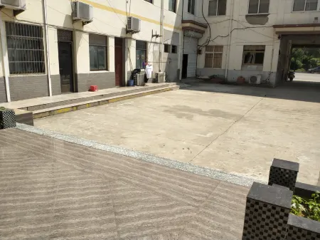 Dingyuan county dongzhixing business hotel