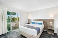Cairns Sheridan Hotel Hotels near Crackerbox Palace