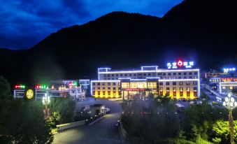 Jiugong Hotel