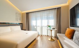 Atour S Hotel, Nanchang Street