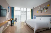 Europa Mediterranean Hotel (Guiyang East High-speed Railway Station Plaza)