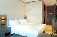 Taifeng Smart Holiday Inn (Leather City Ancient City)