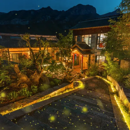 Yuntaishan Puju Lakeside Homestay