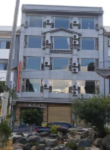 Yongjin Smart Hotel (Heqing Huangping Town)
