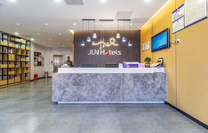 Junyi Chain Hotel (Anxin Hot Spring Garden)