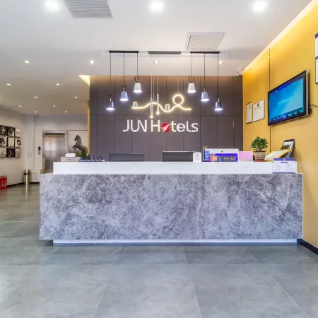 Junyi Chain Hotel (Anxin Hot Spring Garden)