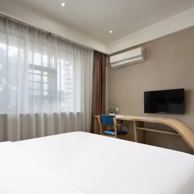 Morning Inn Hotel (Lengshuijiang Commercial Pedestrian Street) Hotels near Boyue Cave