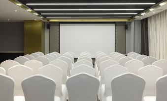 Holz Hotel (Shenyang International Exhibition Center New South Railway Station)