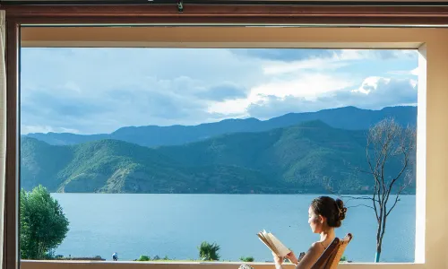 Lugu Lake Qiushan Hotel
