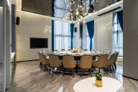 Yibin Ruibaiyi International Hotel (Yibin West Station Original Shop) - 4 stjerner