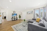 Bright & Cozy Getaway-10Min to Downtown La Hotels in Alhambra