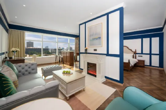 Rushi (Chaowa) Hotel (Chengdu Chunxi Road Tianfu Square Subway Station)