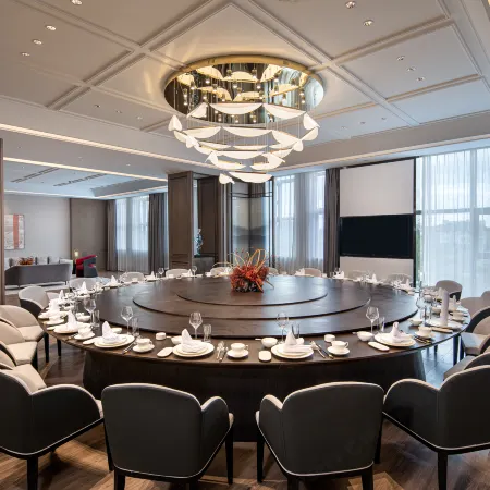 Pinghu Dingren Ramada Hotel