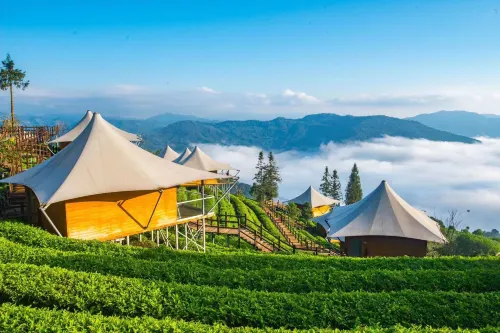 Yixiangshan Camp and Banshan Hotel