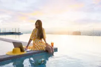 모멘투스 호텔 알렉산드라 - 인피니티 풀