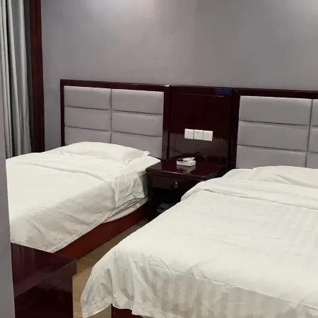 Prince Business Hotel (Yongfeng Supreme Branch)