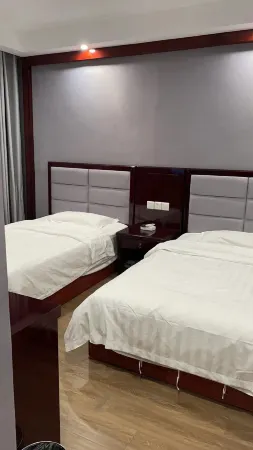 Prince Business Hotel (Yongfeng Supreme Branch) Отели рядом с достопримечательностью «Enjiang Ancient City»