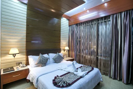 FARS Hotel & Resorts Отели рядом с достопримечательностью «Даккский университет»