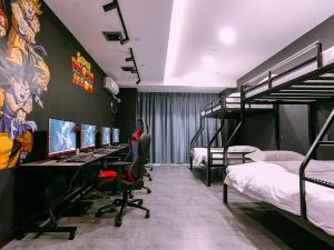 Extreme Peak E-sports Hotel