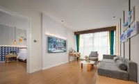 O.LIVE Social (Zhijiang Aomei Times Square Hotel) Các khách sạn gần Yichang Port Group Zhijiang Port