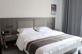 Baoshan Yunxuan Hotel (High-speed Railway Station)
