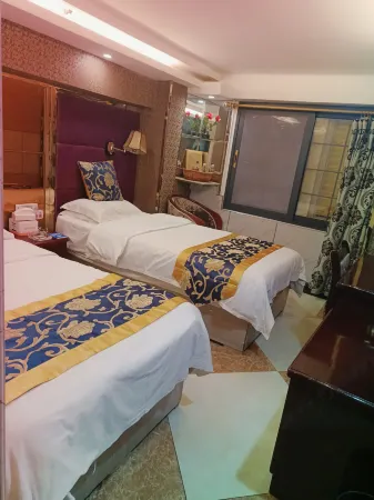 Xuanhan Haoyuan Business Hote Отели рядом с достопримечательностью «Minge Square»