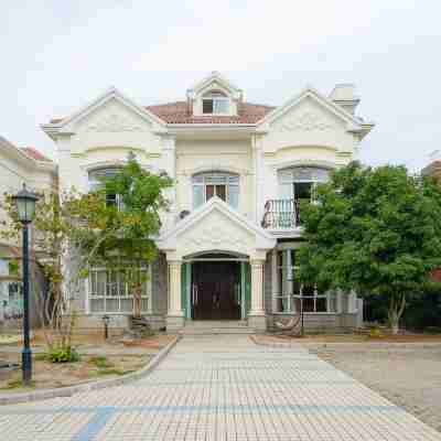 丁丁聚吧轟趴館 Hotel Exterior