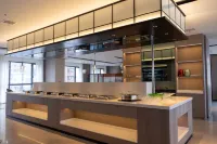 Wanting Hotel (Binjiang Ecological Park Ji'an Railway Station)