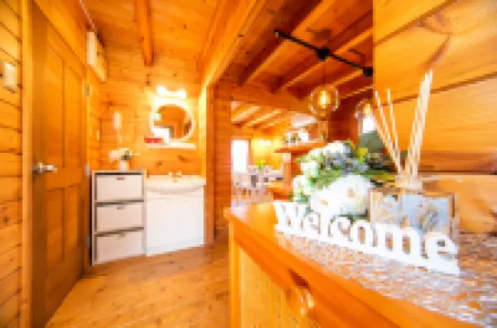 Awaji Seaside Log house in Goshiki