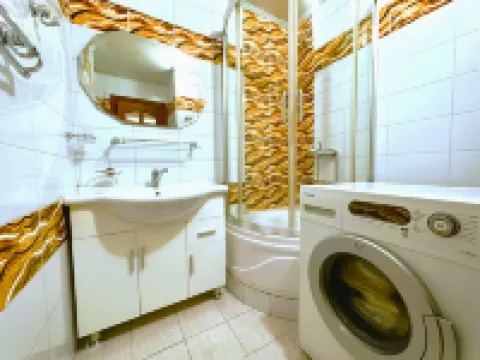 Apartment 44, spacious living area, separate kitchen & 1 bedroom