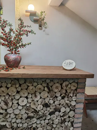 Shanqiu Homestay (Shifang Night Market)