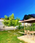 Yalan Heju Homestay (Huocheng Qingshuihe Town Jieyou Princess Lavender Garden)