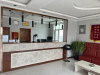 Golmud Zhangpeng Camping Hotel