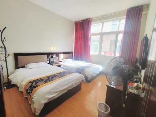 Yuxi Jinhua Hotel
