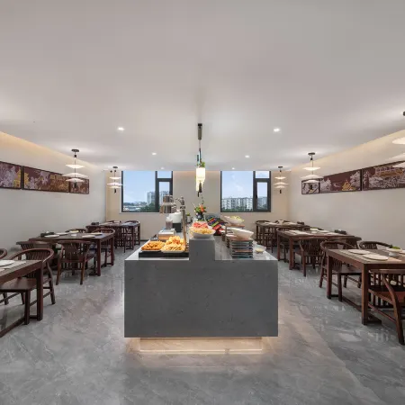 QIANNA HOTEL FINE (Fengqiu Branch)