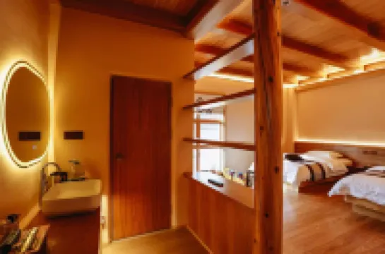 Wuxing Miaoyou · Micang Manor · Intangible Cultural Heritage Homestay