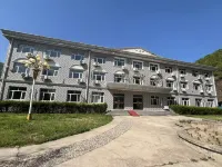 Huailai Huanglong Hotel - วิวภูเขา