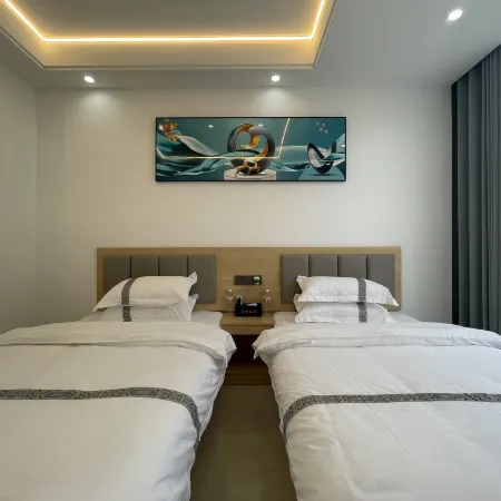 Junqi Hotel