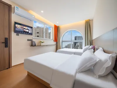 Zhuhao Hotel (Liugong Island Huancuilou Park) Hotels near Huancuilou Park