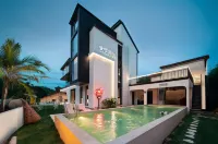 Speech · YANYUQS Designer Private Soup Light Night Hotels in Zhebei Grand Canyon