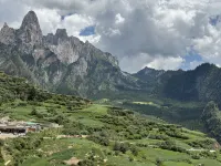 Yunpan Elegant Homestay (Zagana Scenic Area Branch)