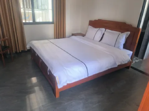 景洪志遠康寧客客棧（西雙版納嘎灑國際機場高鐵站店） 鄰近西雙版納站的酒店