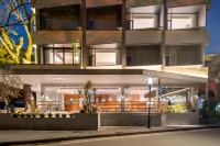 Floral Hotel · RongShi Hotel(Guilin Elephant Trunk Hill Two Rivers and Four Lakes Hotel)